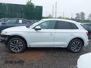 2023 Audi Q5 S line Premium Plus z VIN WA1EAAFY9P2089095, wystawiony jako IAAI lot #42263035 z przebiegiem 10 279 mil mil oraz . Historia ofert i sprzedaży dostępna na DreamBid. Obrazek 14.