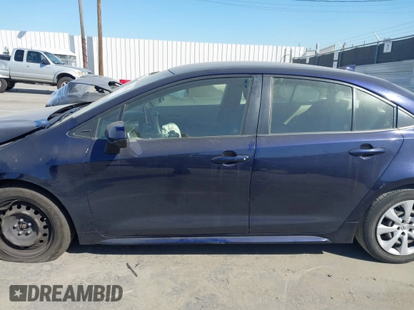 2020 Toyota Corolla LE with VIN JTDEPRAE4LJ093104, listed as a IAAI auction lot 41827963 with 69,780 mi miles. Bid and sale history available at carsss.com. Image 14.