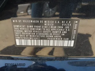 2025 Volkswagen Jetta SE z VIN 3VW7X7BU5SM016937, wystawiony jako IAAI lot #42416412 z przebiegiem 10 385 mil mil oraz . Historia ofert i sprzedaży dostępna na DreamBid. Obrazek 9.