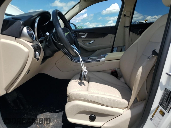 2020 Mercedes-Benz GLC 300 with VIN WDC0G8EB2LF723901, listed as a Copart auction lot 61234725 with 44,080 mi miles and Salvage title. Bid and sale history available at DreamBid. Image 7.