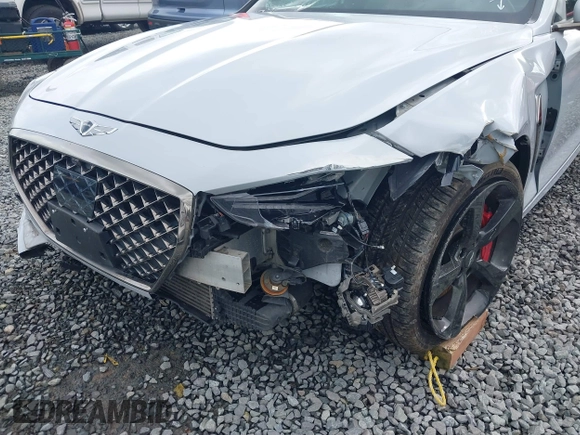 2019 Genesis G70 3.3T Advanced with VIN KMTG74LE6KU014118, listed as a IAAI auction lot 41752512 with 51,817 mi miles. Bid and sale history available at carsss.com. Image 6.