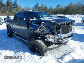 2018 Ram 2500 Tradesman z VIN 3C6UR5CL3JG380790, wystawiony jako IAAI lot #41579401 z przebiegiem 72 675 mil mil oraz . Historia ofert i sprzedaży dostępna na DreamBid. Obrazek 1.
