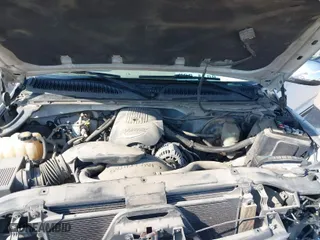 2001 Chevrolet Silverado 1500 LS with VIN 2GCEC19V911100167, listed as a IAAI auction lot 41863161 with 145,856 mi miles. Bid and sale history available at carsss.com. Image 10.