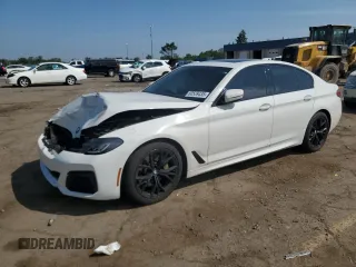 2022 BMW 5 Series 530i xDrive z VIN WBA13BJ00NCJ43331, wystawiony jako Copart lot #60539435 z przebiegiem Nie podano mil oraz Szkoda całkowita • Salvage title. Historia ofert i sprzedaży dostępna na DreamBid. Obrazek 1.