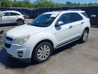 2011 Chevrolet Equinox 2LT z VIN 2CNFLPE50B6394569, wystawiony jako IAAI lot #42008653 z przebiegiem 238 617 mil mil oraz . Historia ofert i sprzedaży dostępna na DreamBid. Obrazek 17.