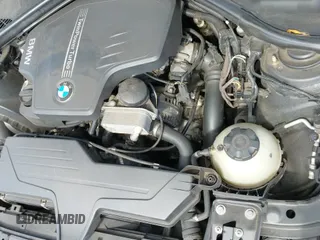 2013 BMW 3 Series 328i с VIN WBA3A5C59DF351794, выставлен на аукционе IAAI как лот 42832394 с пробегом 105 361 миль миль и . История ставок и продаж доступна на DreamBid. Изображение 20.