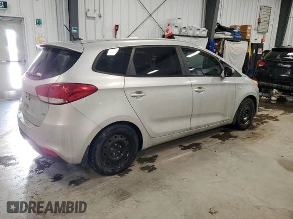 2016 Kia Rondo LX with VIN KNAHT8A33G7129415, listed as a Copart auction lot 86135574 with 250,542 mi miles and Clean Title. Bid and sale history available at carsss.com. Image 3.