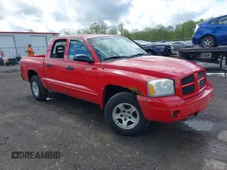 2006 Dodge Dakota SLT with VIN 1D7HW48N66S639608, listed as a IAAI auction lot 42201208 with 145,303 mi miles and . Bid and sale history available at carsss.com. Image 1.