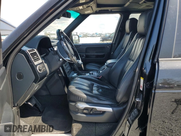 2011 Land Rover Range Rover SC Autobiography with VIN SALMP1E47BA342663, listed as a Copart auction lot 43951195 with 205,393 mi miles and Salvage title. Bid and sale history available at DreamBid. Image 7.