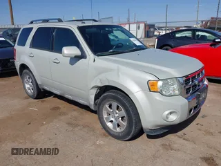 2009 Ford Escape Limited с VIN 1FMCU04G39KB78121, выставлен на аукционе IAAI как лот 42003066 с пробегом 144 635 миль миль и . История ставок и продаж доступна на DreamBid. Изображение 1.