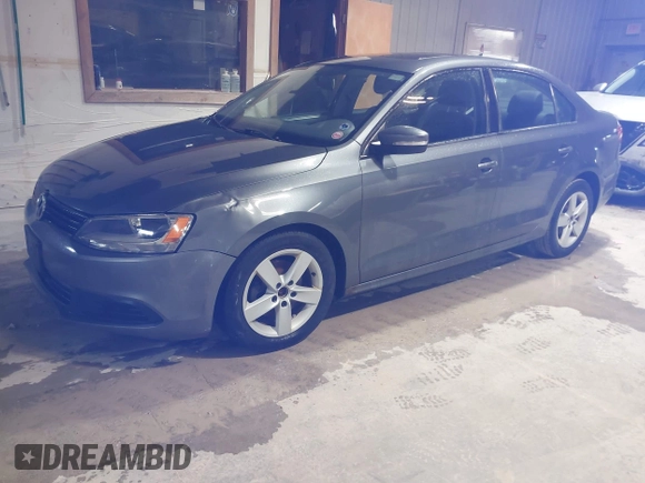 2011 Volkswagen Jetta TDI with VIN 3VWLL7AJ4BM086978, listed as a IAAI auction lot 41981137 with 171,191 mi miles and . Bid and sale history available at DreamBid. Image 2.