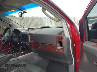 2005 Nissan Armada SE z VIN 5N1AA08B35N728697, wystawiony jako IAAI lot #42026114 z przebiegiem 107 823 mil mil oraz . Historia ofert i sprzedaży dostępna na DreamBid. Obrazek 5.