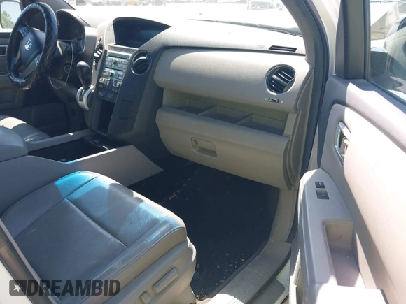 2011 Honda Pilot EX-L with VIN 5FNYF4H69BB091503, listed as a IAAI auction lot 42103011 with 246,816 mi miles and . Bid and sale history available at carsss.com. Image 5.