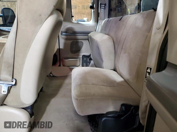 2002 Ford Super Duty F-250 XL with VIN 1FTNX21S82EC95447, listed as a Copart auction lot 44248925 with 127,623 mi miles and Salvage Title. Bid and sale history available at carsss.com. Image 10.
