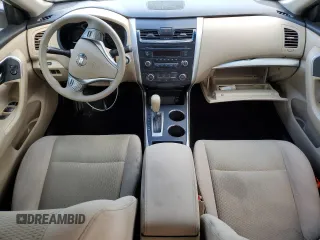 2015 Nissan Altima SV z VIN 1N4AL3AP7FC209967, wystawiony jako Copart lot #57808575 z przebiegiem 174 930 mil mil oraz Szkoda całkowita • Salvage title. Historia ofert i sprzedaży dostępna na DreamBid. Obrazek 8.