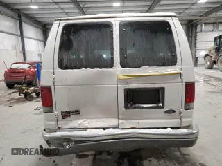 2004 Ford Econoline Passenger XL with VIN 1FBSS31S64HB07909, listed as a Copart auction lot 45110705 with 263,824 mi miles and Salvage Title. Bid and sale history available at carsss.com. Image 6.