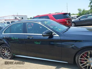 2016 Mercedes-Benz C 63 S AMG z VIN 55SWF8HB7GU129053, wystawiony jako IAAI lot #42562276 z przebiegiem 117 727 mil mil oraz . Historia ofert i sprzedaży dostępna na DreamBid. Obrazek 13.