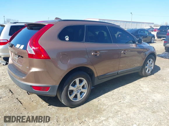 2010 Volvo XC60 3.2L with VIN YV4982DL5A2072427, listed as a IAAI auction lot 41779880 with 94,333 mi miles. Bid and sale history available at carsss.com. Image 4.