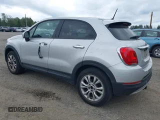 2016 FIAT 500X Easy z VIN ZFBCFYBT8GP341121, wystawiony jako IAAI lot #42590758 z przebiegiem 79 443 mil mil oraz . Historia ofert i sprzedaży dostępna na DreamBid. Obrazek 3.