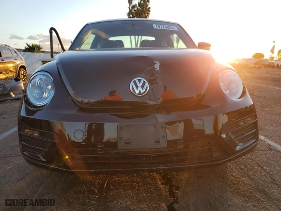 2019 Volkswagen Beetle S with VIN 3VWFD7AT3KM710863, listed as a Copart auction lot 79176004 with 0 mi miles and Salvage Title. Bid and sale history available at carsss.com. Image 5.
