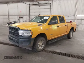 2019 Ram 2500 Tradesman with VIN 3C6UR5CJ3KG620324, listed as a IAAI auction lot 42516945 with 34,444 mi miles and . Bid and sale history available at DreamBid. Image 18.