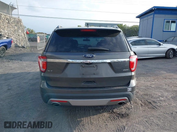 2017 Ford Explorer XLT with VIN 1FM5K8D86HGD43053, listed as a IAAI auction lot 41637631 with 72,449 mi miles and . Bid and sale history available at carsss.com. Image 16.