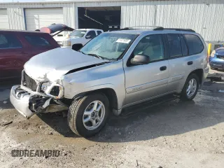 2005 GMC Envoy SLE z VIN 1GKDT13S352237593, wystawiony jako Copart lot #51421685 z przebiegiem 159 212 mil mil oraz Szkody całkowita. Historia ofert i sprzedaży dostępna na DreamBid. Obrazek 1.