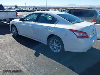 2009 Nissan Maxima 3.5 S with VIN 1N4AA51E09C830987, listed as a IAAI auction lot 41385239 with 111,304 mi miles. Bid and sale history available at carsss.com. Image 3.