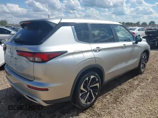 2022 Mitsubishi Outlander SE z VIN JA4J3UA82NZ021498, wystawiony jako IAAI lot #42015884 z przebiegiem 73 420 mil mil oraz . Historia ofert i sprzedaży dostępna na DreamBid. Obrazek 4.