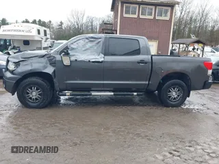 2013 Toyota Tundra с VIN 5TFDY5F18DX309798, выставлен на аукционе IAAI как лот 41711578 с пробегом 123 642 миль миль и . История ставок и продаж доступна на DreamBid. Изображение 15.