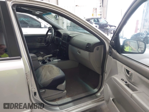 2008 Kia Sorento LX z VIN KNDJC735385786113, wystawiony jako IAAI lot #42140845 z przebiegiem 174 289 mil mil oraz . Historia ofert i sprzedaży dostępna na DreamBid. Obrazek 5.