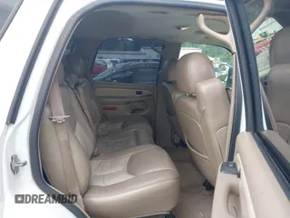 2005 GMC Yukon Denali z VIN 1GKEK63U55J259803, wystawiony jako IAAI lot #42126835 z przebiegiem 199 762 mil mil oraz . Historia ofert i sprzedaży dostępna na DreamBid. Obrazek 8.