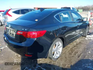 2013 Acura ILX Technology with VIN 19VDE1F79DE006835, listed as a IAAI auction lot 41396230 with 193,249 mi miles and . Bid and sale history available at DreamBid. Image 4.