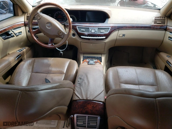 2009 Mercedes-Benz S-Class 5.5L V8 with VIN WDDNG86X99A258406, listed as a Copart auction lot 52609145 with 176,235 mi miles and Clean Title. Bid and sale history available at carsss.com. Image 8.