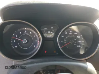2015 Hyundai Elantra SE z VIN 5NPDH4AE1FH584223, wystawiony jako Copart lot #50069615 z przebiegiem 178 284 mil mil oraz Szkoda całkowita • Salvage title. Historia ofert i sprzedaży dostępna na DreamBid. Obrazek 9.