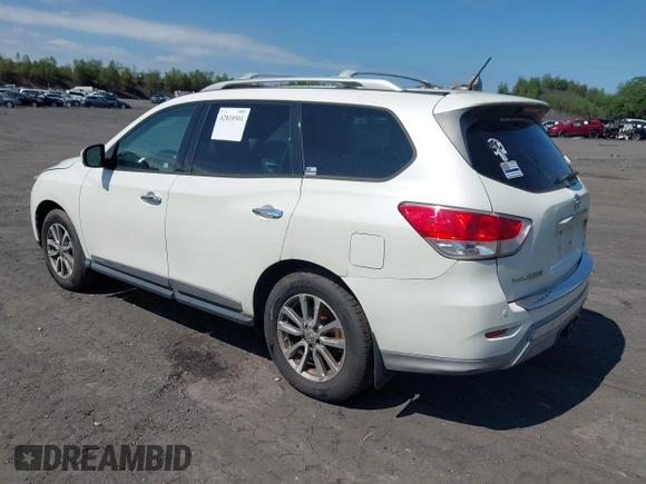 2015 Nissan Pathfinder Platinum with VIN 5N1AR2MMXFC615001, listed as a IAAI auction lot 42810501 with 206,247 mi miles and . Bid and sale history available at DreamBid. Image 3.