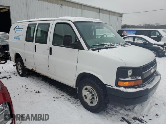 2008 Chevrolet Express Cargo Van with VIN 1GCGG25C181170897, listed as a Copart auction lot 87027134 with 200,590 mi miles and Salvage Title. Bid and sale history available at carsss.com. Image 4.