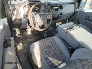 2011 Ford F-250 XL с VIN 1FT7X2B61BED02099, выставлен на аукционе Copart как лот 52741645 с пробегом 219 192 миль миль и Списание • Salvage title. История ставок и продаж доступна на DreamBid. Изображение 8.
