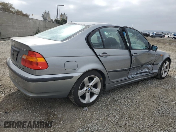 2004 BMW 3 Series 325i with VIN WBAAZ33414KP89681, listed as a Copart auction lot 43840195 with 200,212 mi miles and Salvage Title. Bid and sale history available at carsss.com. Image 3.