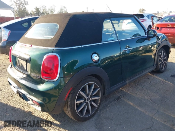 2016 MINI Convertible S с VIN WMWWG9C52G3A91914, выставлен на аукционе IAAI как лот 42703927 с пробегом 88 328 миль миль и . История ставок и продаж доступна на DreamBid. Изображение 4.