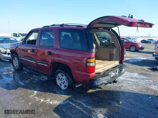 2005 Chevrolet Tahoe Z71 with VIN 1GNEC13T55R155842, listed as a IAAI auction lot 41321412 with 221,109 mi miles. Bid and sale history available at carsss.com. Image 3.