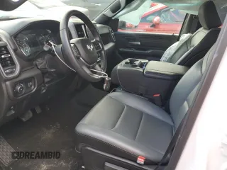2025 Ram 1500 Tradesman z VIN 1C6RREGG8SN552310, wystawiony jako Copart lot #56547005 z przebiegiem 9 767 mil mil oraz Szkoda całkowita • Salvage title. Historia ofert i sprzedaży dostępna na DreamBid. Obrazek 7.