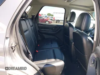 2005 Ford Escape Limited с VIN 1FMCU94115KD86427, выставлен на аукционе IAAI как лот 42322957 с пробегом 153 941 миль миль и . История ставок и продаж доступна на DreamBid. Изображение 8.
