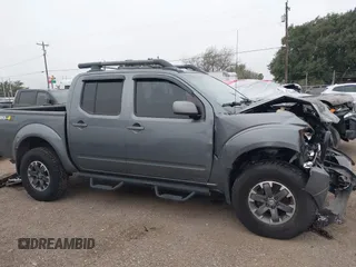 2017 Nissan Frontier SV z VIN 1N6DD0EV2HN745516, wystawiony jako IAAI lot #41231291 z przebiegiem 70 326 mil mil oraz . Historia ofert i sprzedaży dostępna na DreamBid. Obrazek 14.