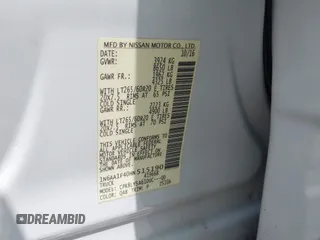 2017 Nissan Titan SV z VIN 1N6AA1F40HN515190, wystawiony jako IAAI lot #42044459 z przebiegiem 122 392 mil mil oraz . Historia ofert i sprzedaży dostępna na DreamBid. Obrazek 9.