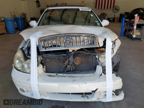 2004 Hyundai Sonata GLS with VIN KMHWF35H84A044428, listed as a Copart auction lot 70746914 with 207,210 mi miles and Salvage Title. Bid and sale history available at carsss.com. Image 5.