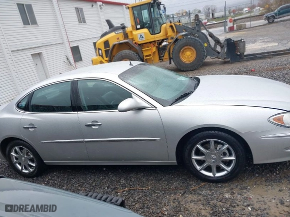 2005 Buick LaCrosse CXS with VIN 2G4WE537251278049, listed as a IAAI auction lot 41892655 with 123,976 mi miles. Bid and sale history available at carsss.com. Image 13.