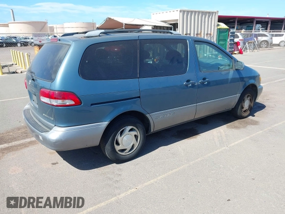 2001 Toyota Sienna LE with VIN 4T3ZF13C41U387019, listed as a IAAI auction lot 42540086 with 118,682 mi miles and . Bid and sale history available at DreamBid. Image 4.