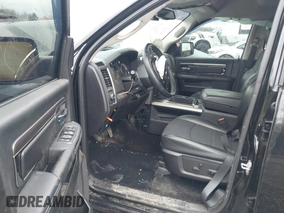 2013 Ram 1500 Sport z VIN 1C6RR7UT7DS722948, wystawiony jako IAAI lot #41779347 z przebiegiem 66 131 mil mil oraz . Historia ofert i sprzedaży dostępna na DreamBid. Obrazek 5.