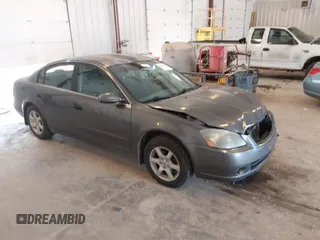 2005 Nissan Altima 2.5 с VIN 1N4AL11D25C247177, выставлен на аукционе IAAI как лот 42657589 с пробегом 355 924 миль миль и . История ставок и продаж доступна на DreamBid. Изображение 1.